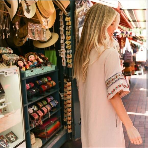 Love Riche southwestern embroidered flare sleeve tunic dress small - Picture 4 of 6